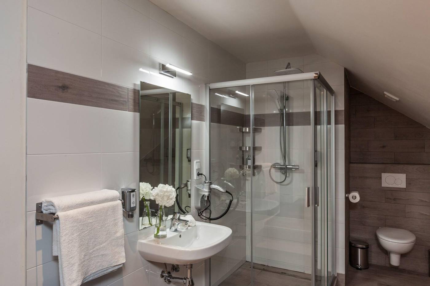 Gorgeous-Prague-Rooms-Room-44