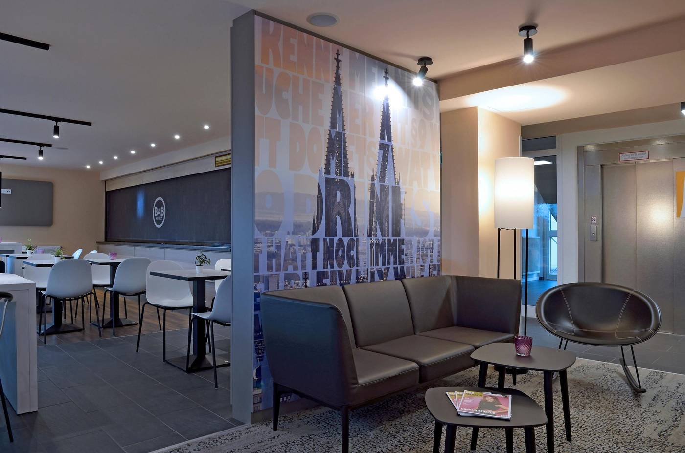 B-B-Hotel-Koln-West-Lobby-8