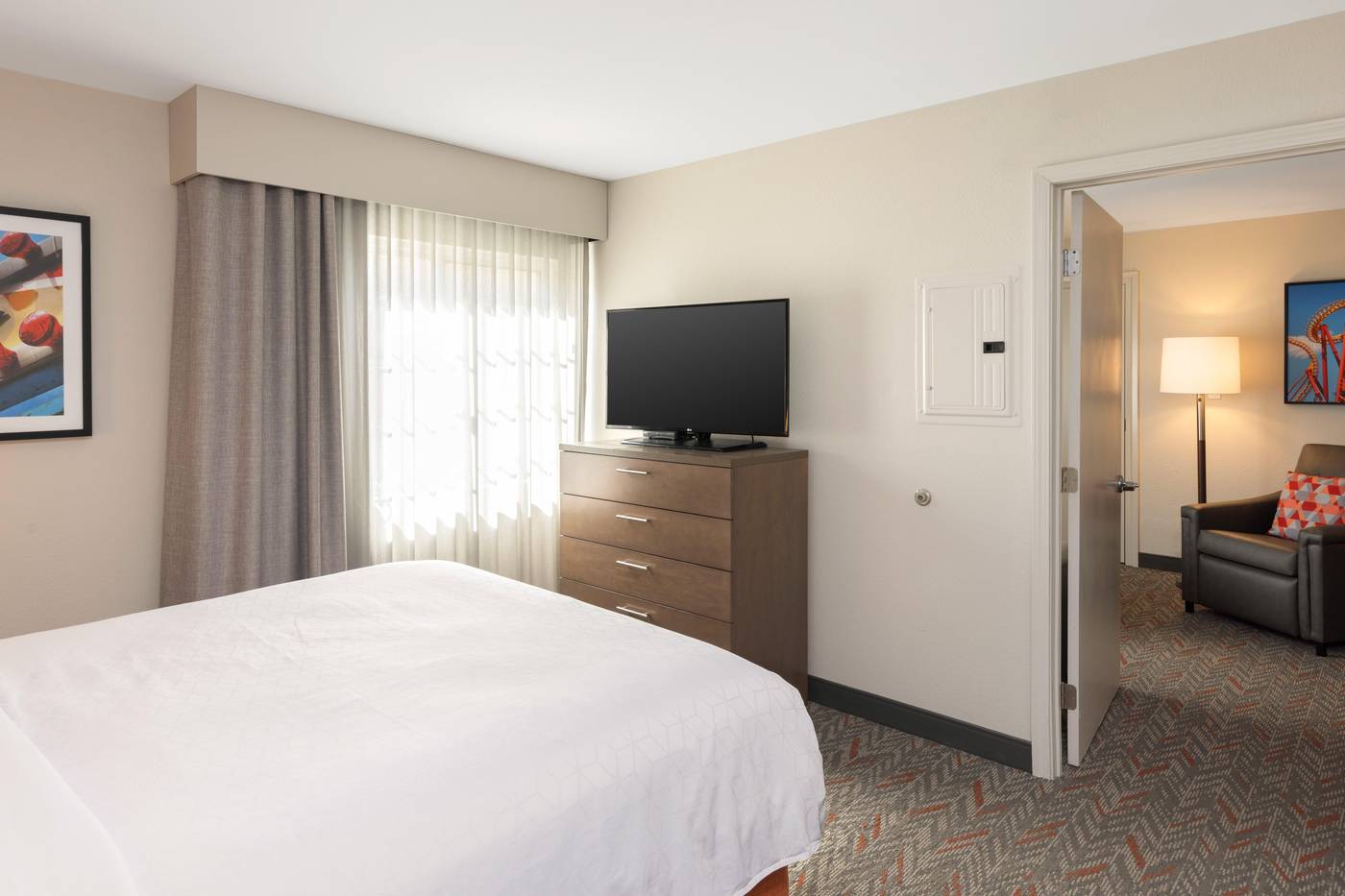Candlewood-Suites-Anaheim-Resort-Room-24