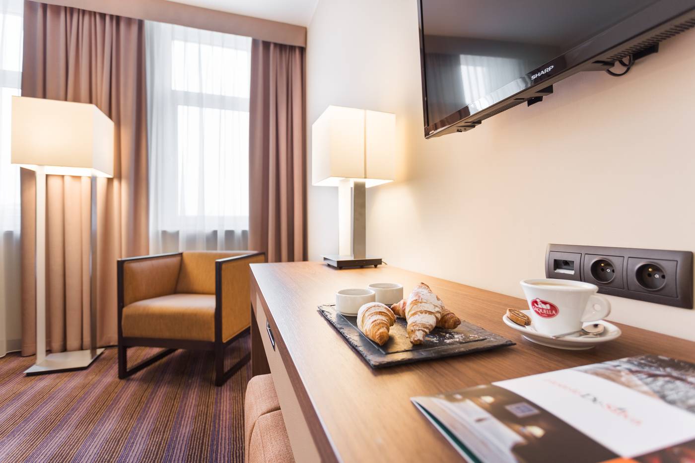 DeSilva Premium Poznan-Poland-POZNAN-Room-8