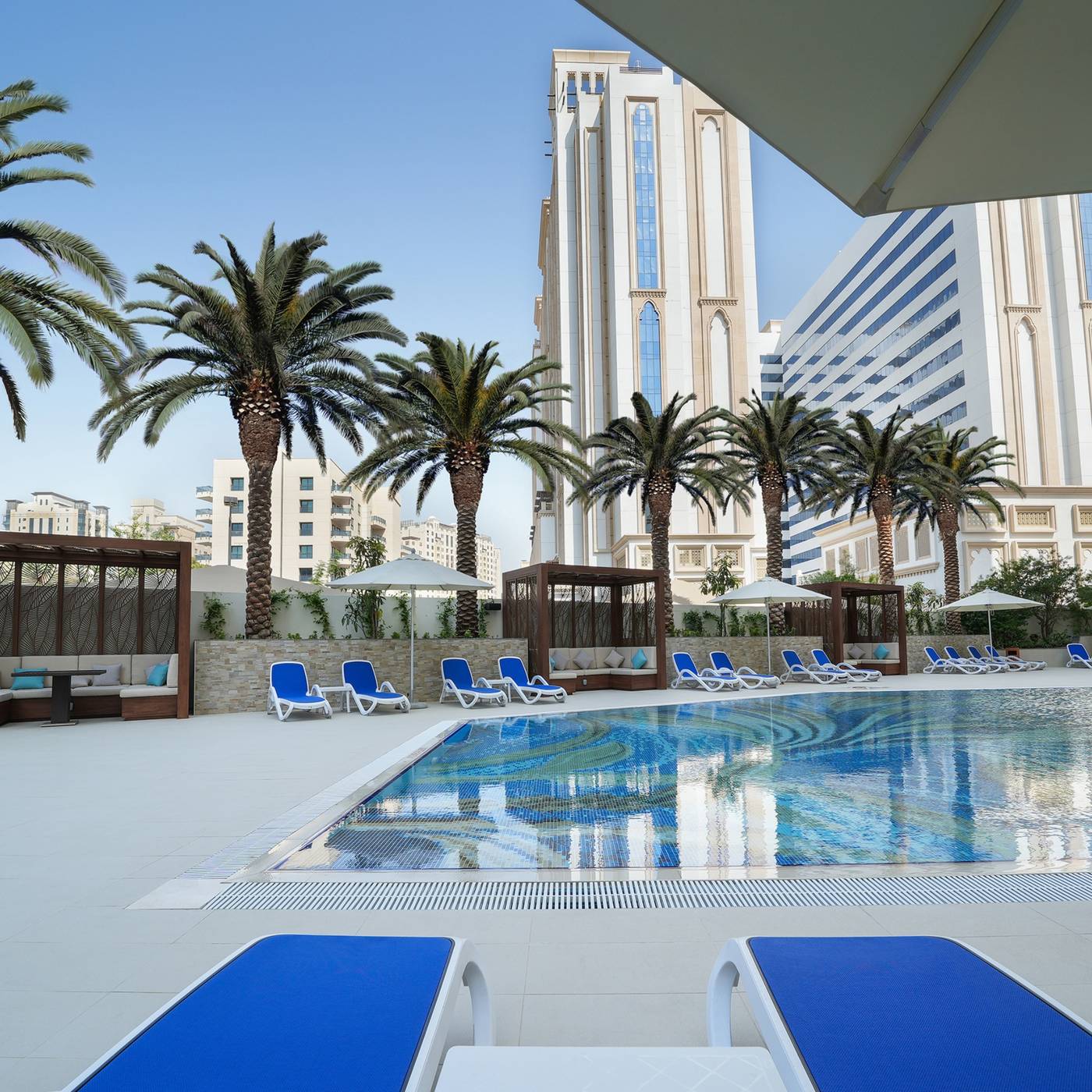 Arabian-Park-Dubai--An-Edge-By-Rotana-Hotel-Pool-2