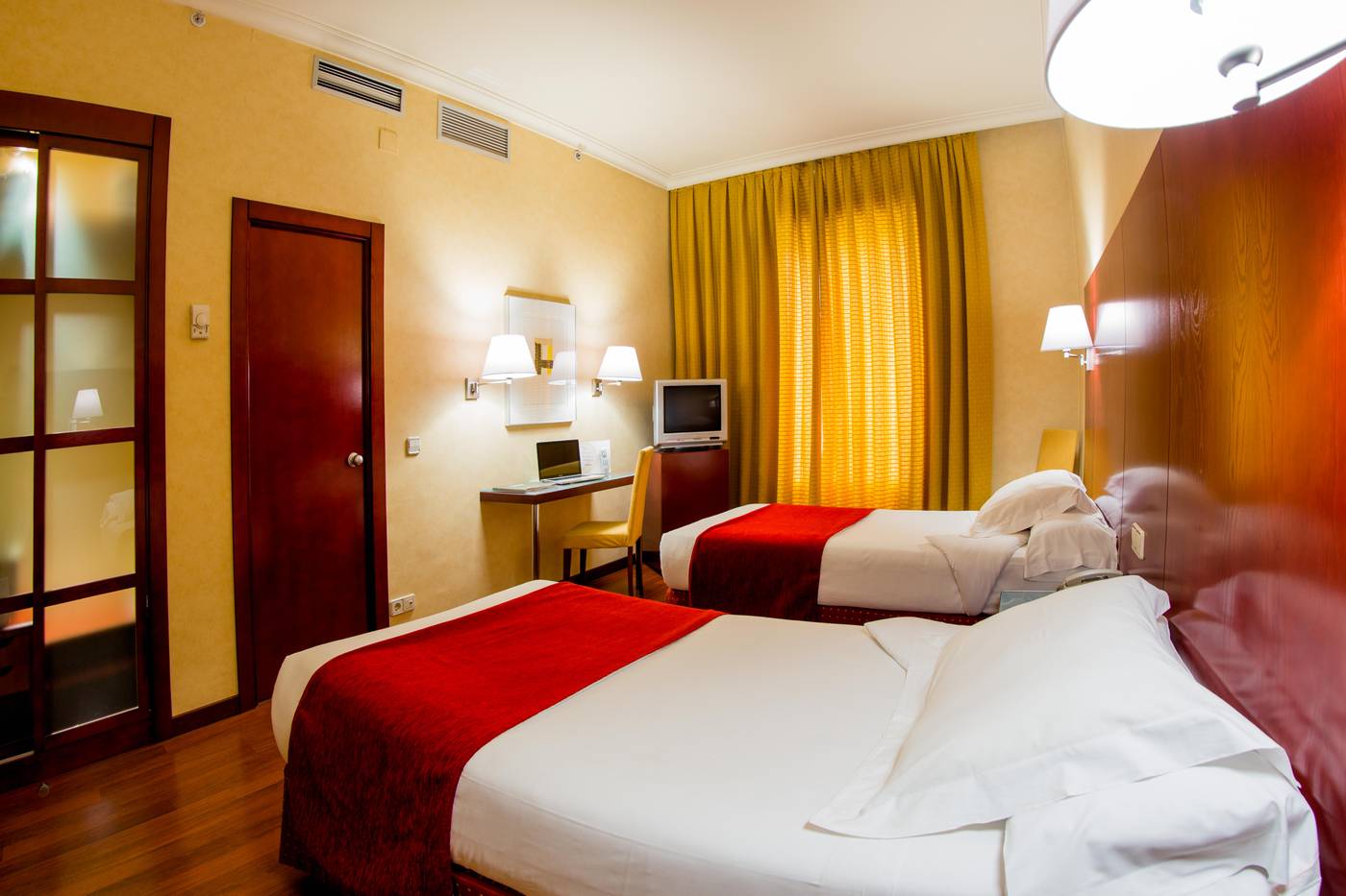 Hotel-Arosa-Room-21
