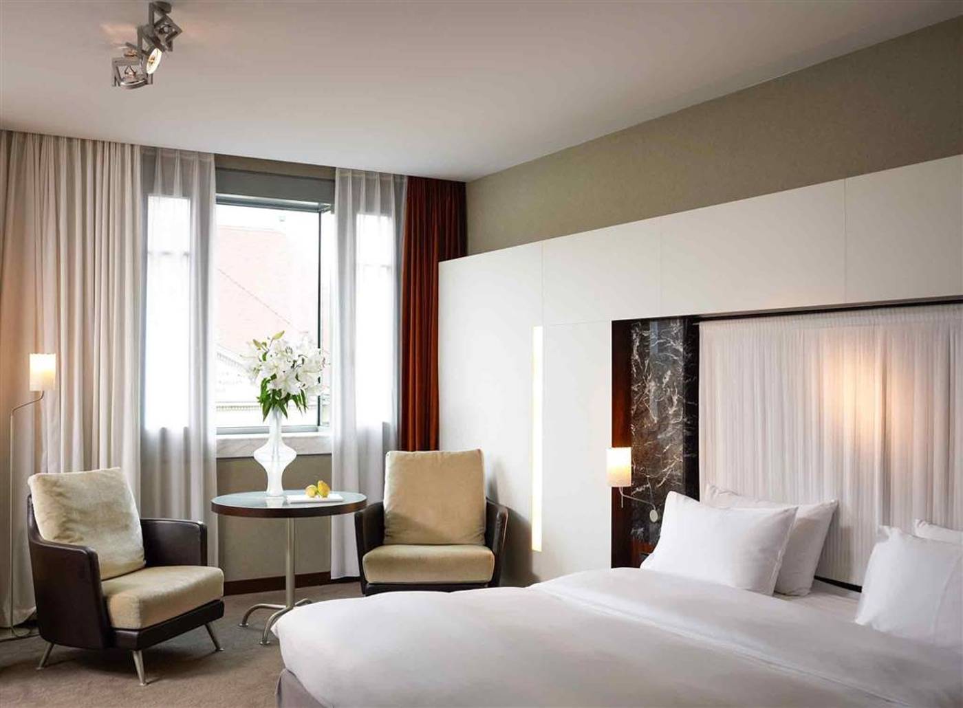 Hotel-Luc--Autograph-Collection-Room-39