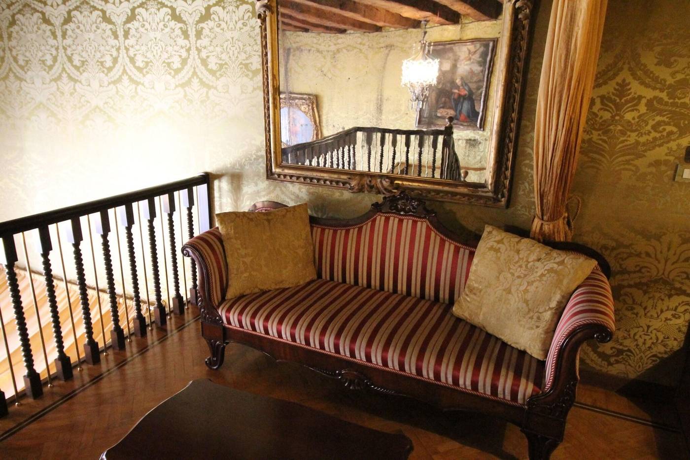 Palazzo-Abadessa-Room-11