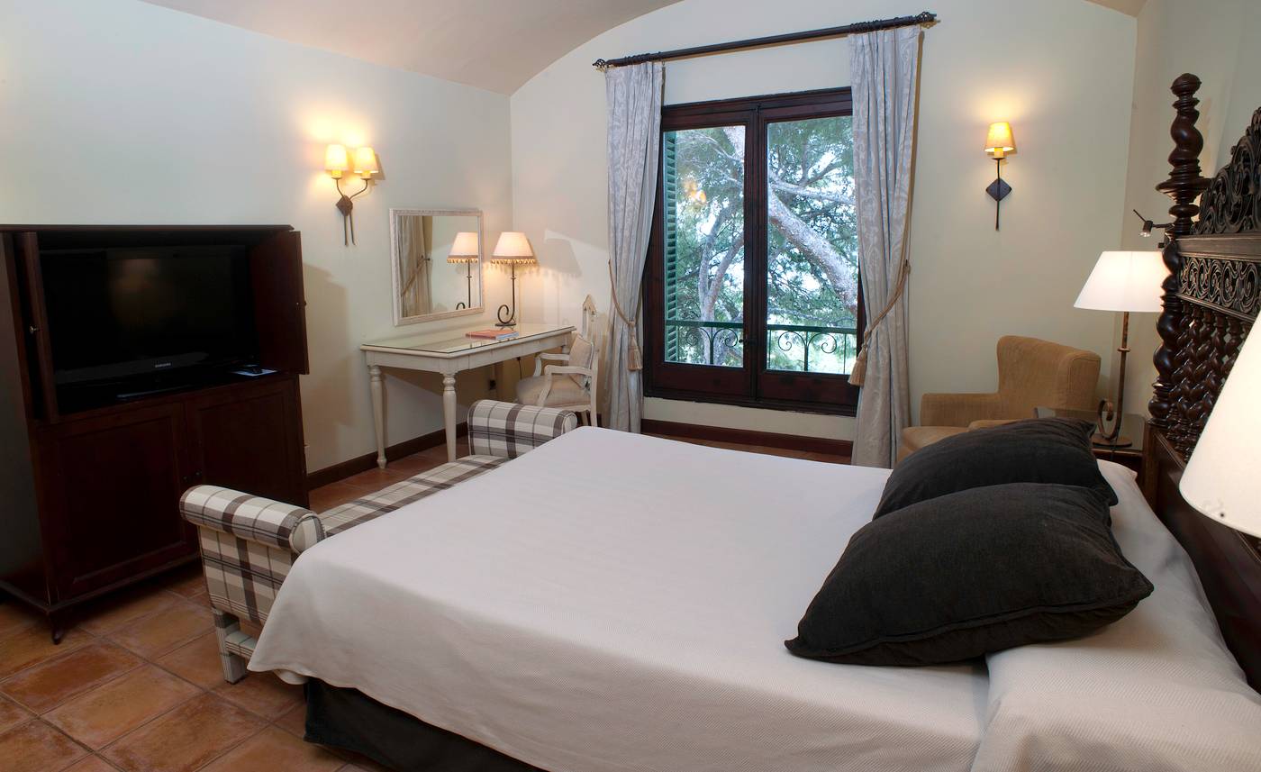 Gran-Hotel-Rey-Don-Jaime-Room-19