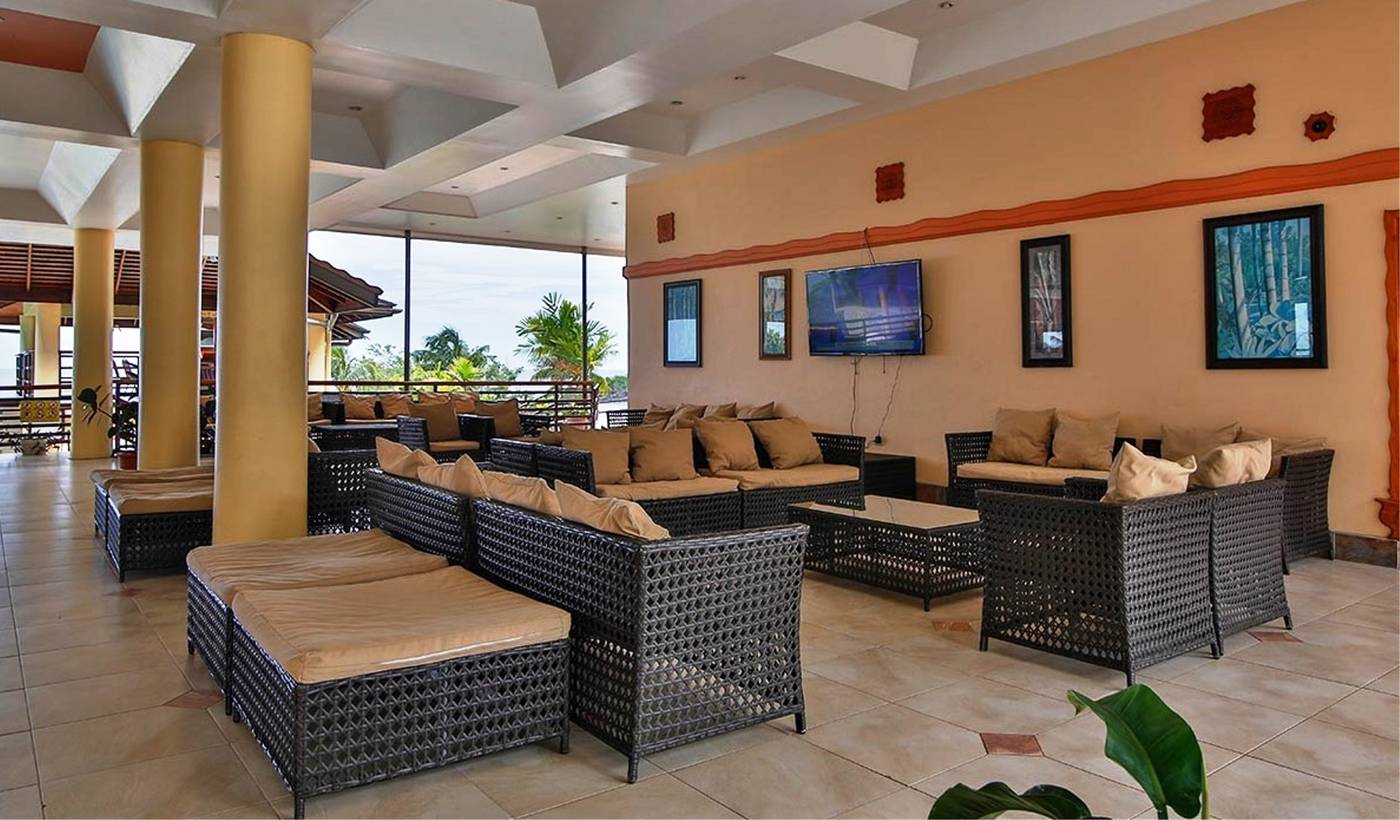 Grafton-Beach-Resort-Lobby-10