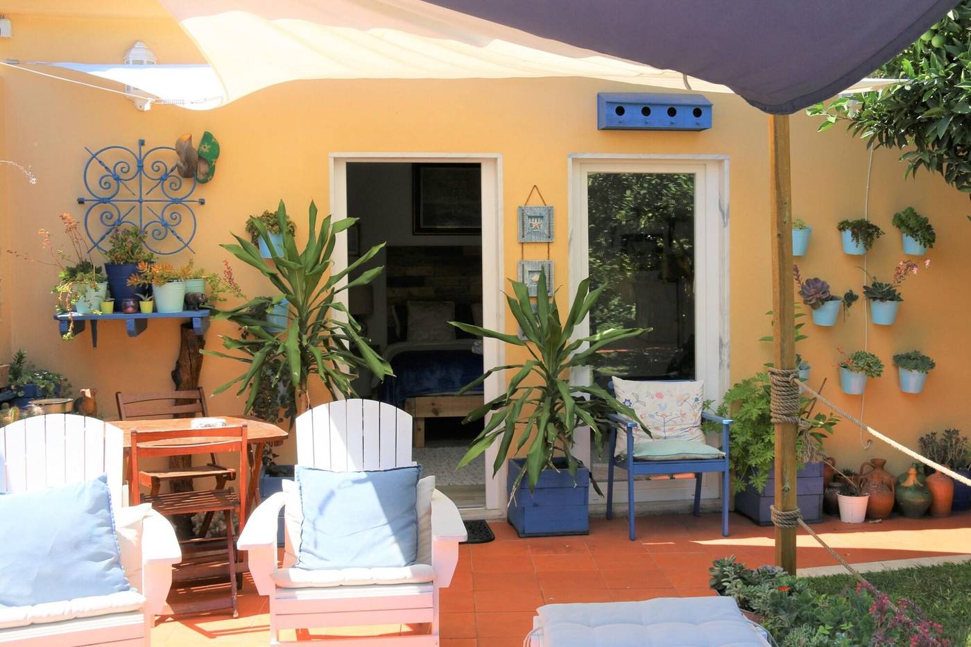 Geronimo-Guest-House-Bel-m-General-view-53