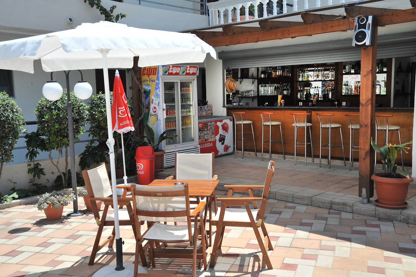 Santa-Marina-Hotel-Apartaments-Bar-22
