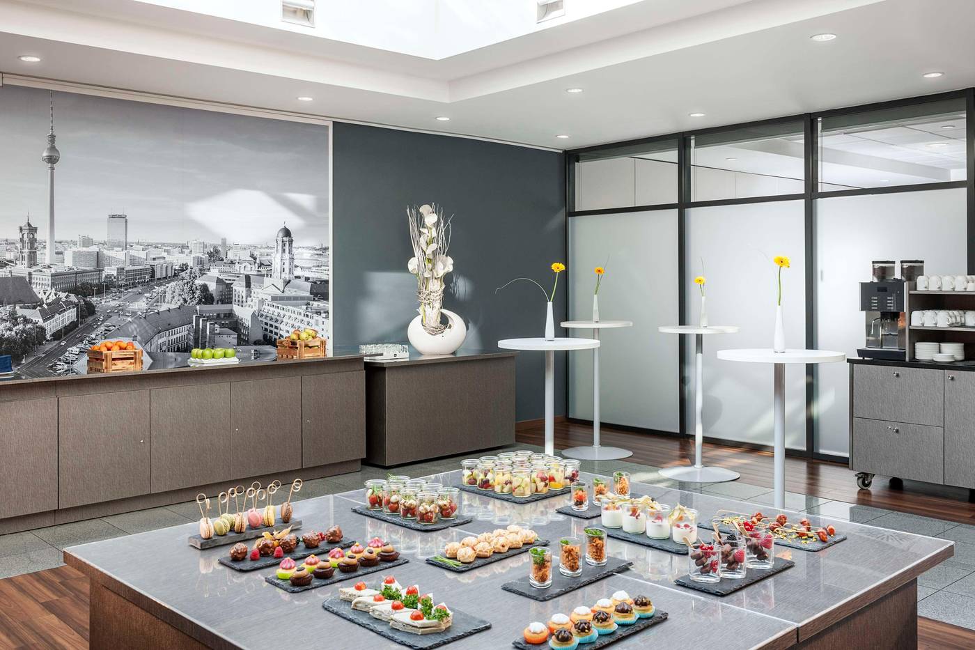 NH-Berlin-Alexanderplatz-Restaurant-41