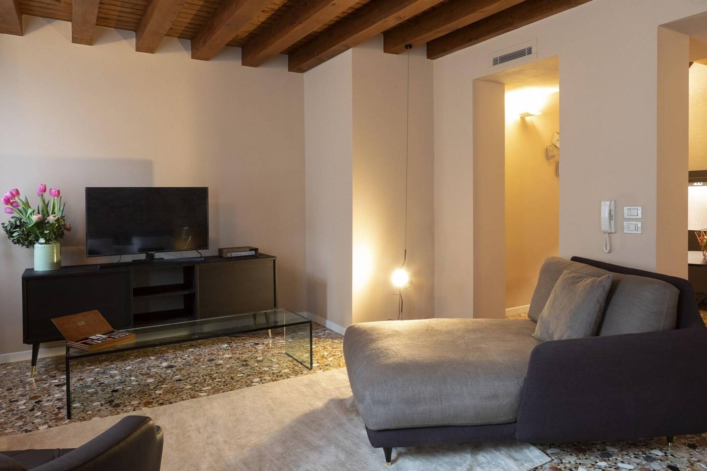 Corte-Di-Gabriela-Room-35