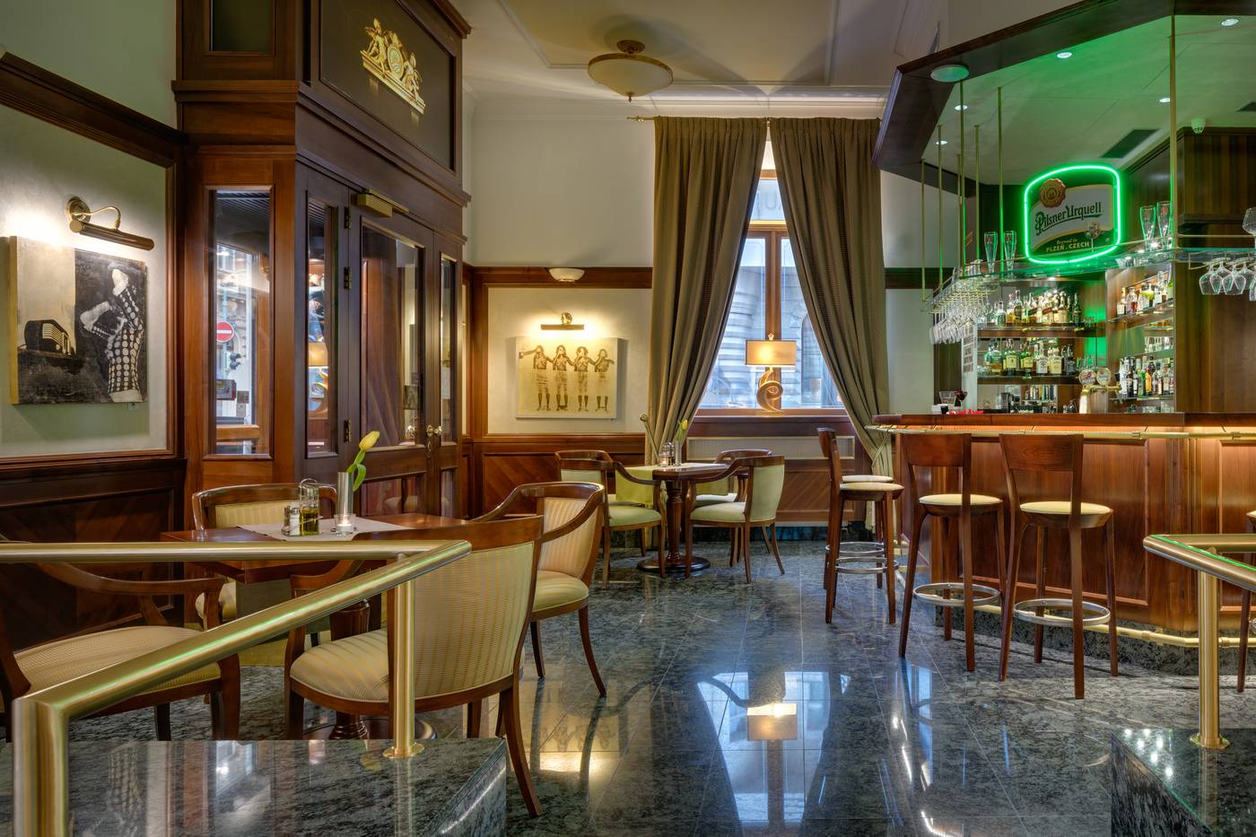 Boutique-Hotel-Seven-Days-Prague-Bar-9
