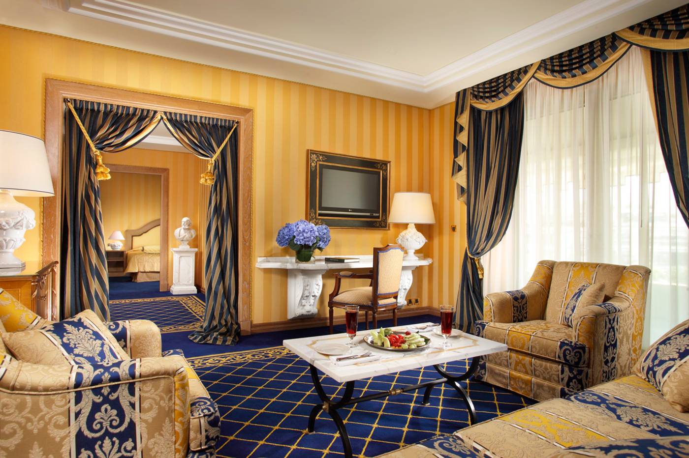 Royal-Olympic-Hotel-Room-19