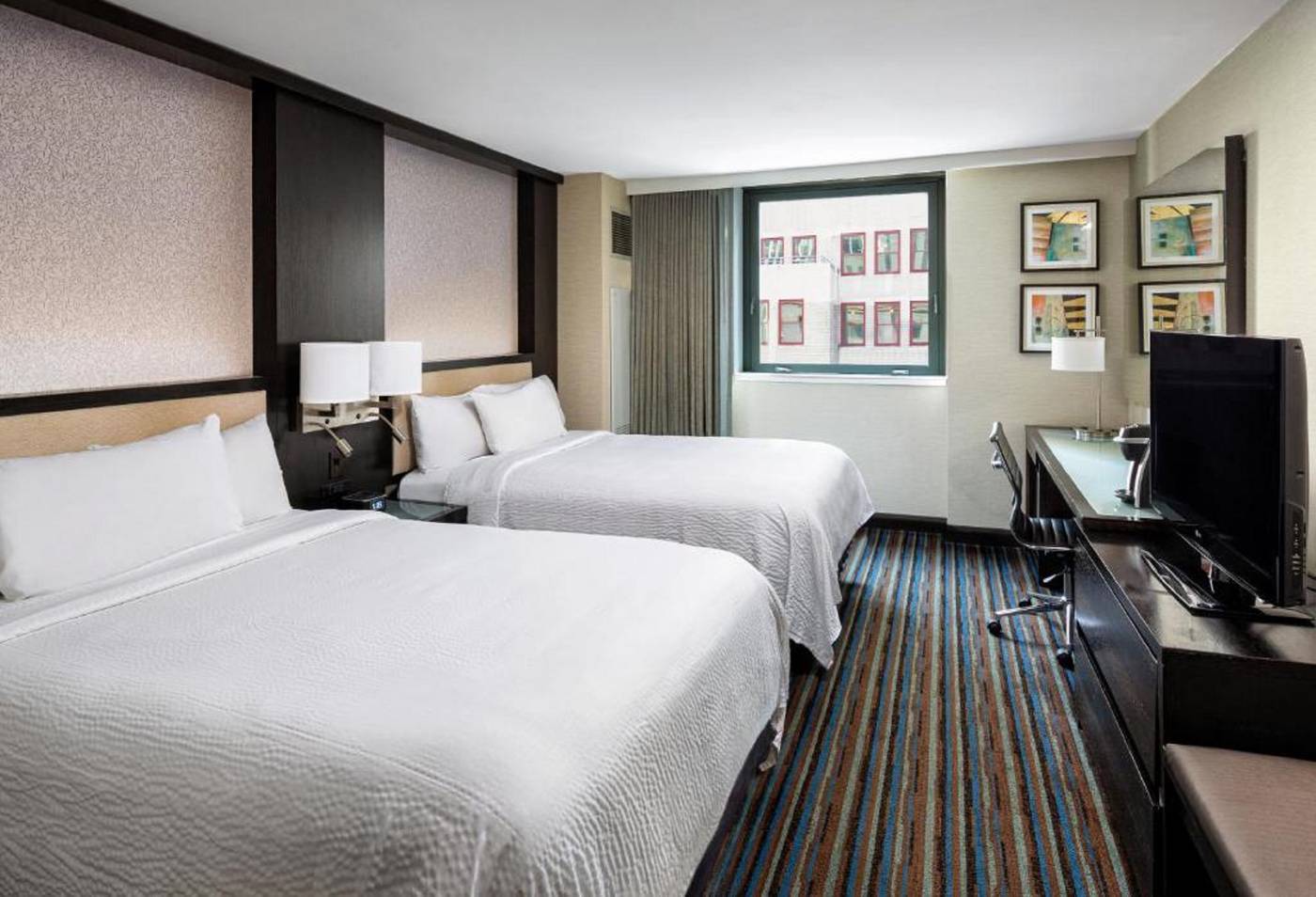 Courtyard-By-Marriott-New-York-Manhattan-Times-Squ-Room-26