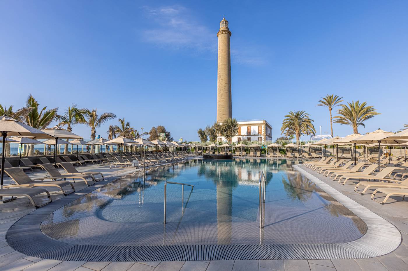 Hotel-Faro--a-Lopesan-Collection-Hotel-Pool-6