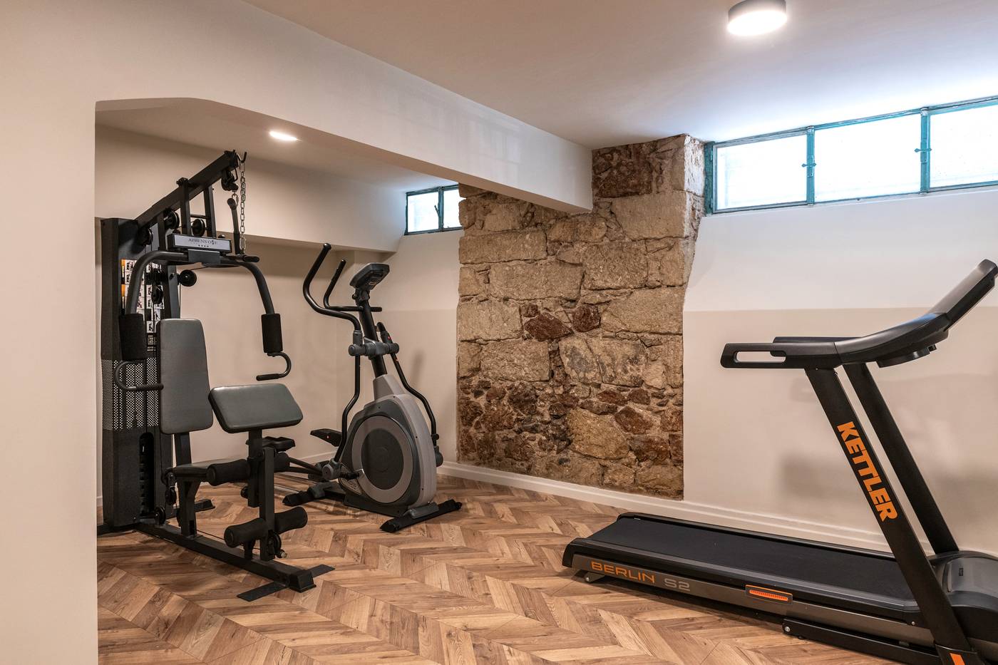 Athens-One-Smart-Hotel-Sports-and-Entertainment-50