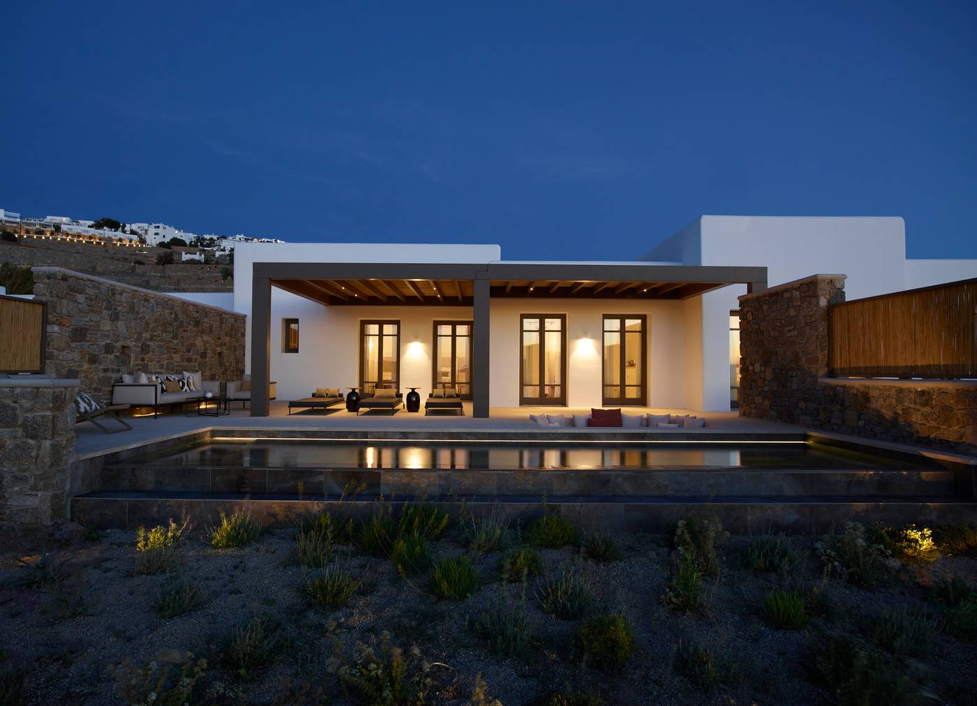 Bonzoe-Suites---Villas-Room-19