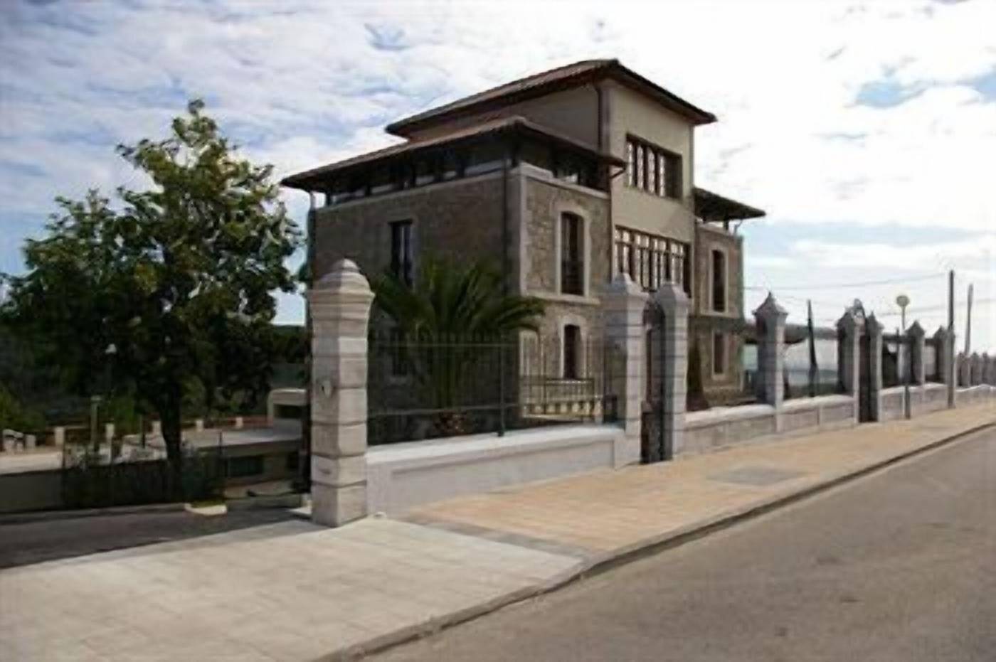 Villadesella Hotel-Spain-SEBREÑO-General view-2