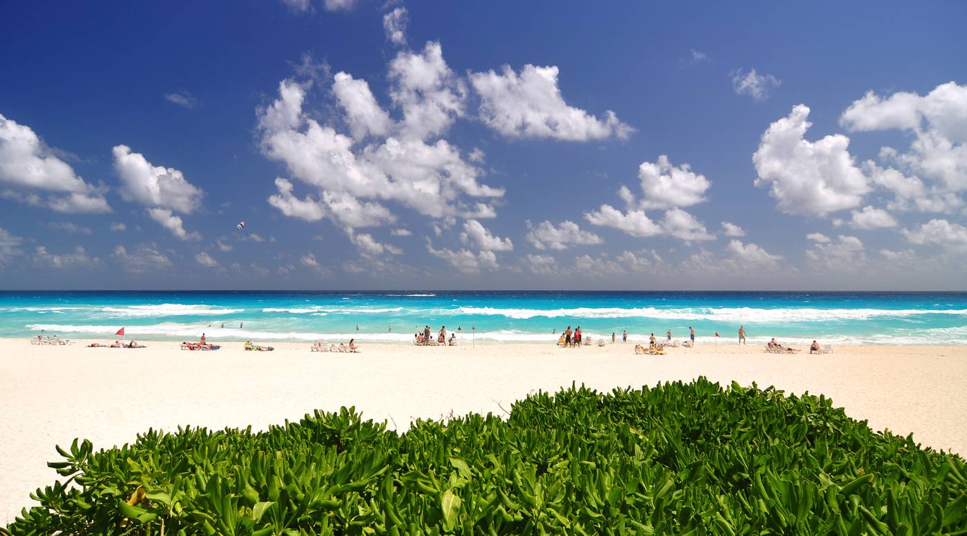 Grand-Oasis-Cancun-Beach-73