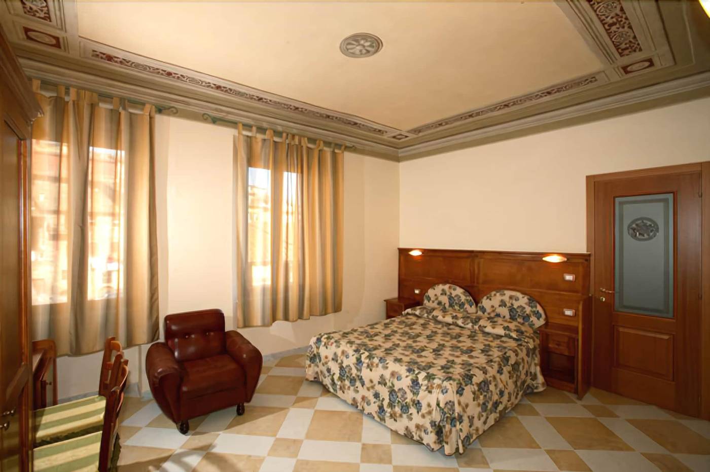 Al-Mercato-B-B-Room-15