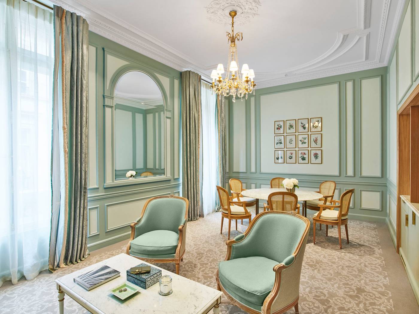 Le-Meurice-Room-3