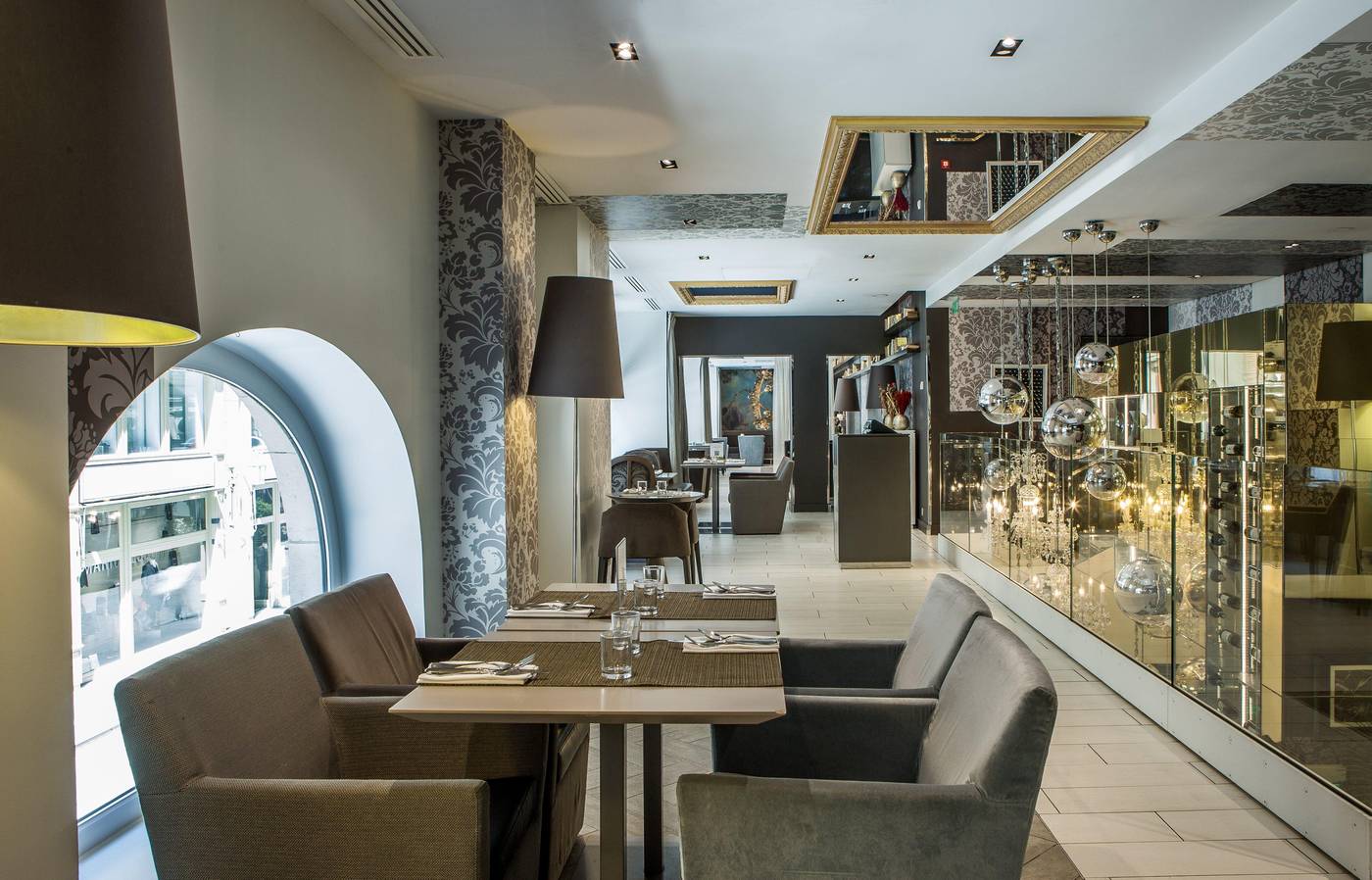 Hotel-Indigo-Paris-Opera-Restaurant-12