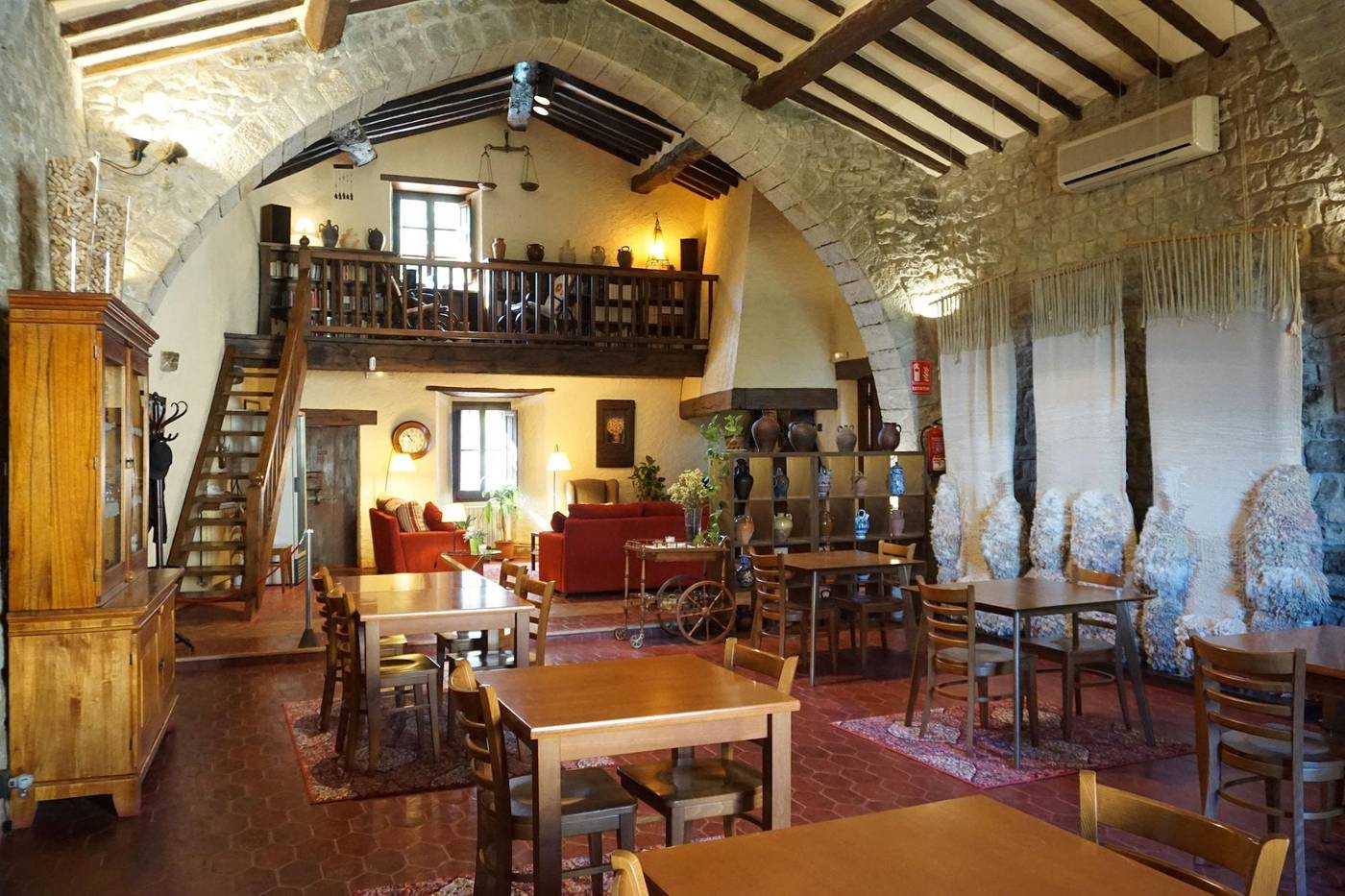 La-Sala-De-Camos-Lobby-43