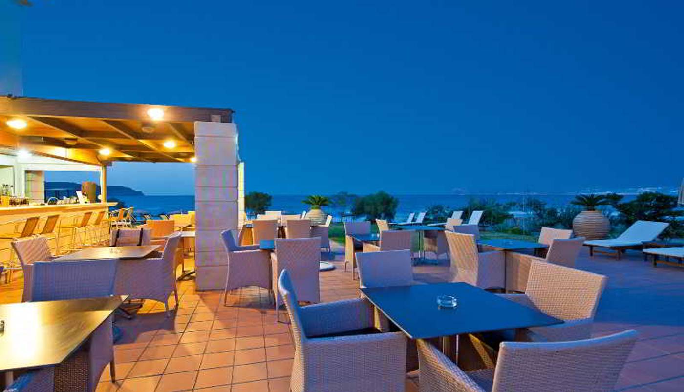 Santa-Marina-Plaza-Bar-18