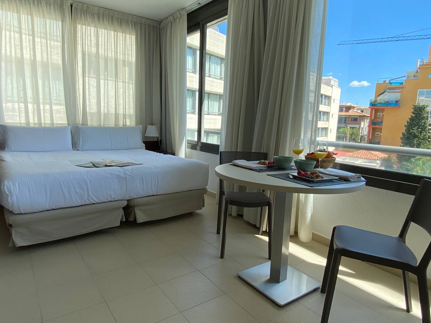 Atenea-Park-Suites---Apartments-Room-34