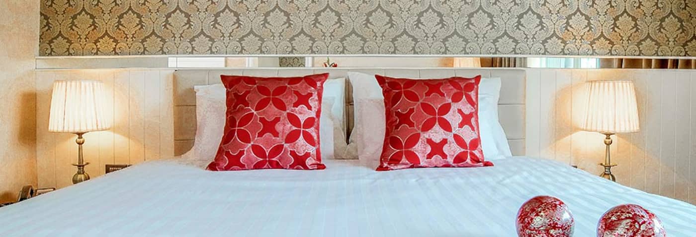 The-Raya-Surawong-Bangkok-Room-16