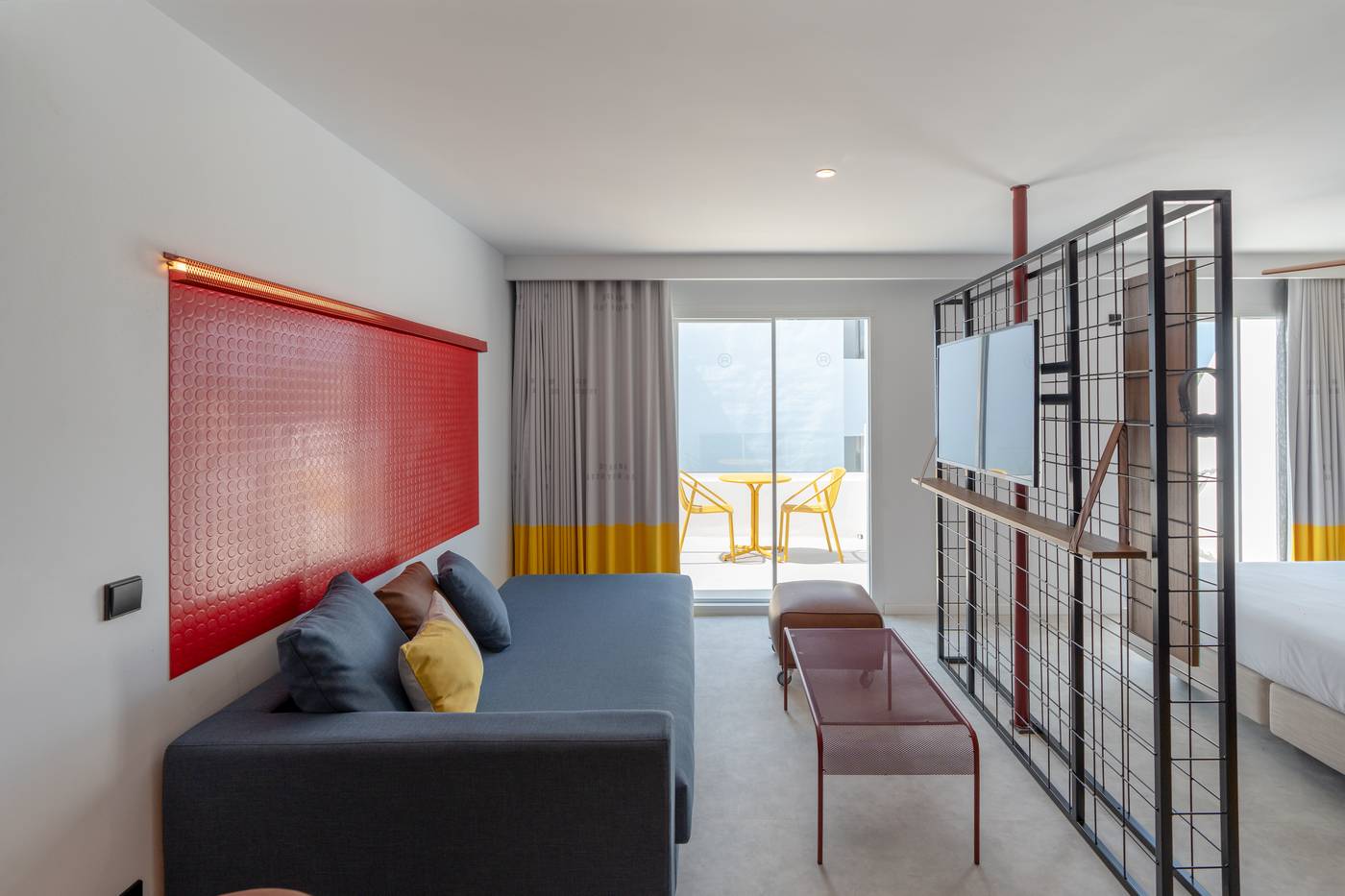 Ryans-Lolas---Adults-Only-Room-29