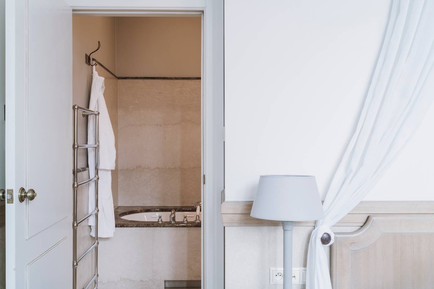 Art Hotel-Poland-WROCLAW-Room-10