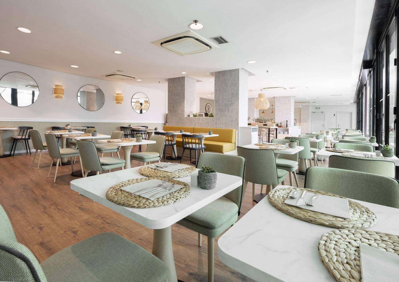 Malaga-Alameda-Centro-Affiliated-by-Melia-Restaurant-34