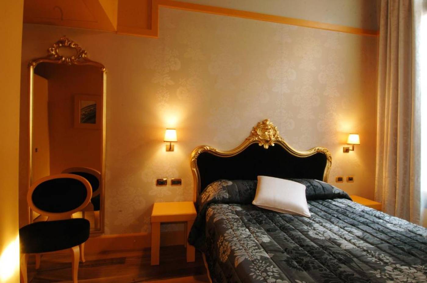 Hotel-Ca--Zusto-Venezia-Room-25