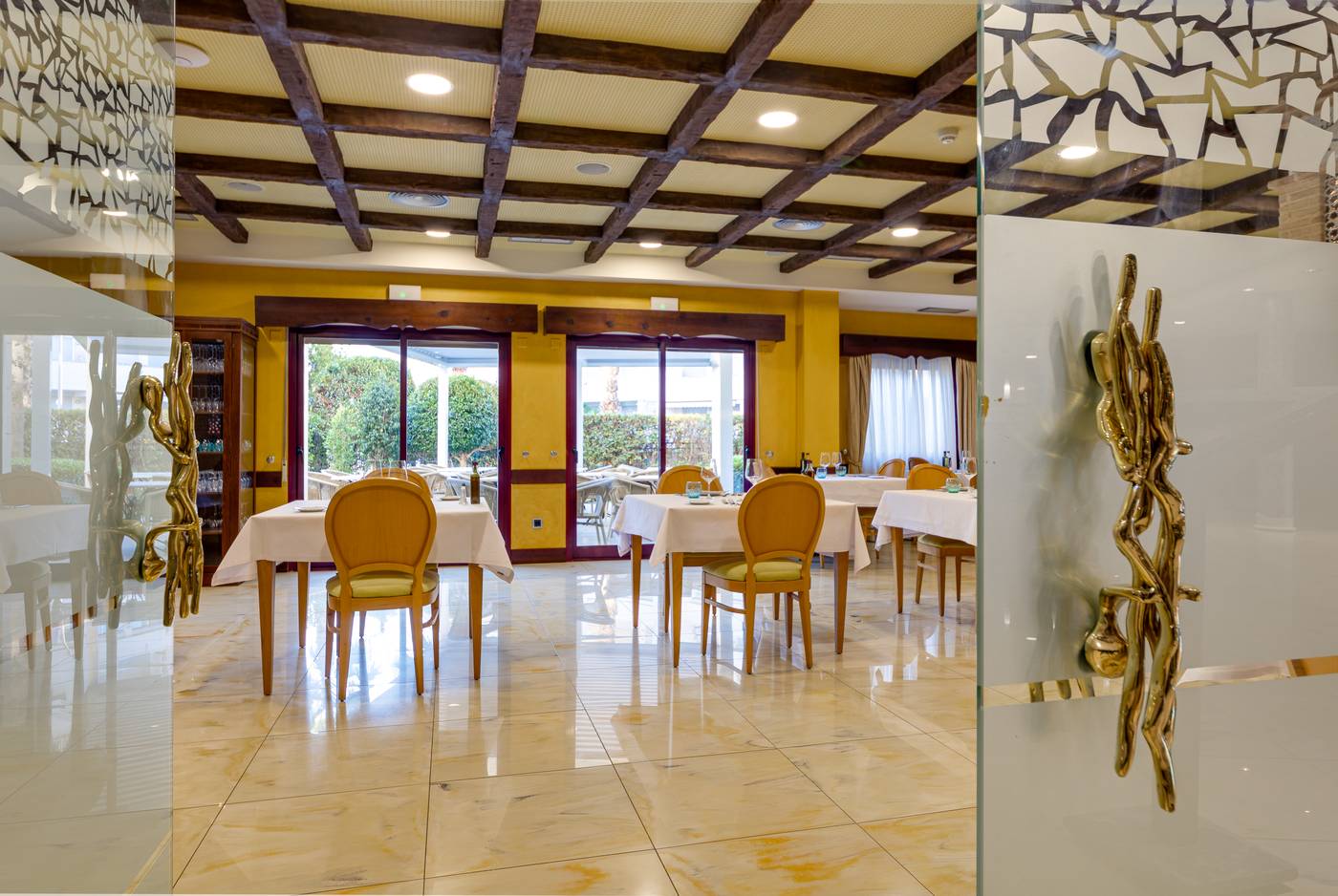 Daniya-Denia-Spa---Business-Restaurant-45