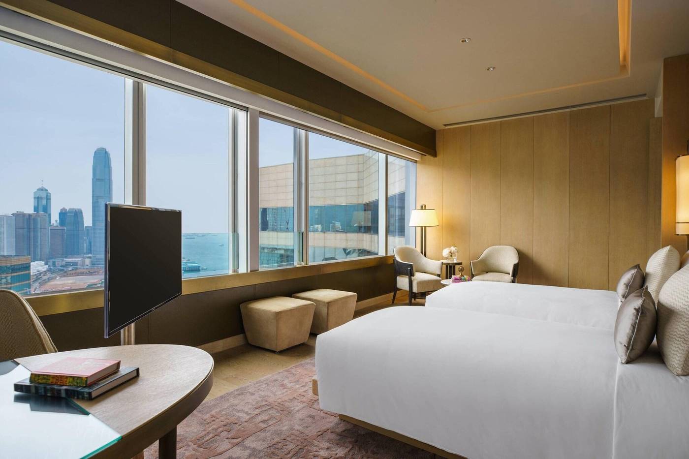 Renaissance-Hong-Kong-Harbour-View-Hotel-Room-7