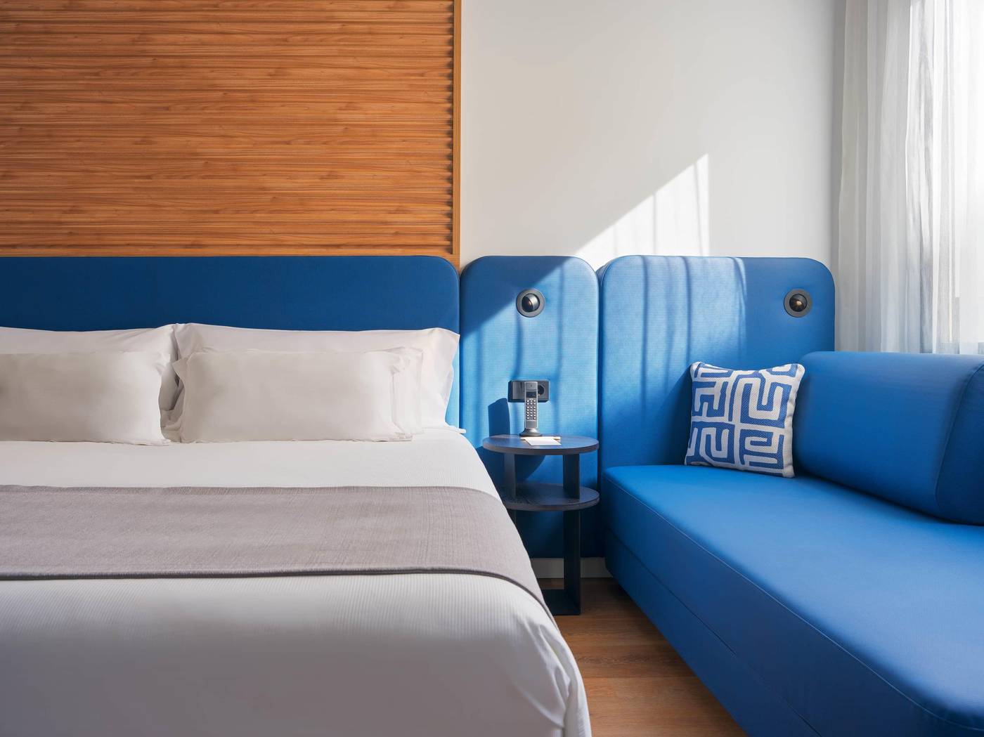 Occidental-Santa-Cruz-Contempor----neo-Room-17