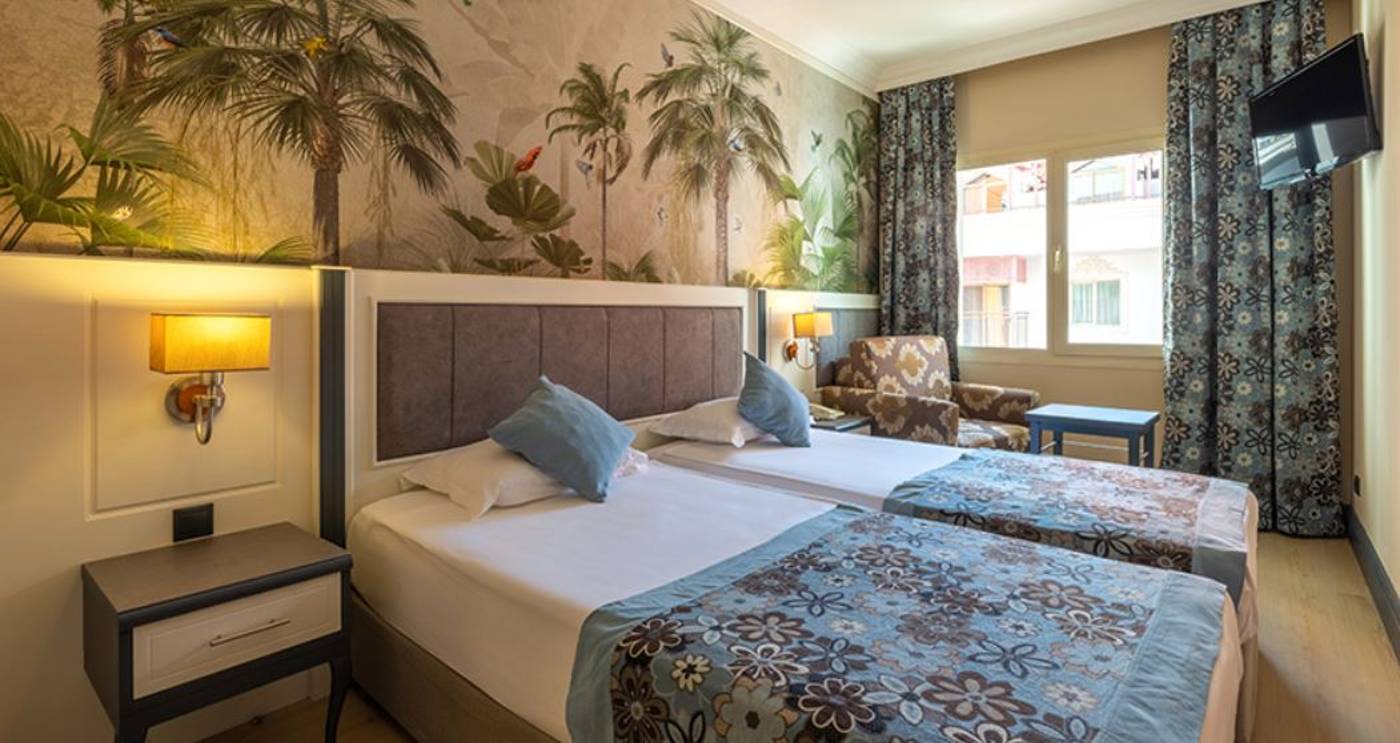 Crystal-Paraiso-Verde-Resort---Spa-Room-32