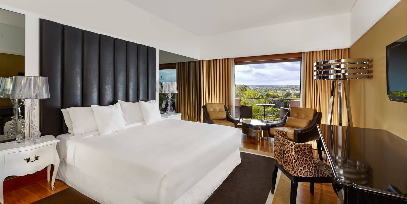 Convento-Do-Espinheiro--Historic-Hotel---Spa-Room-10