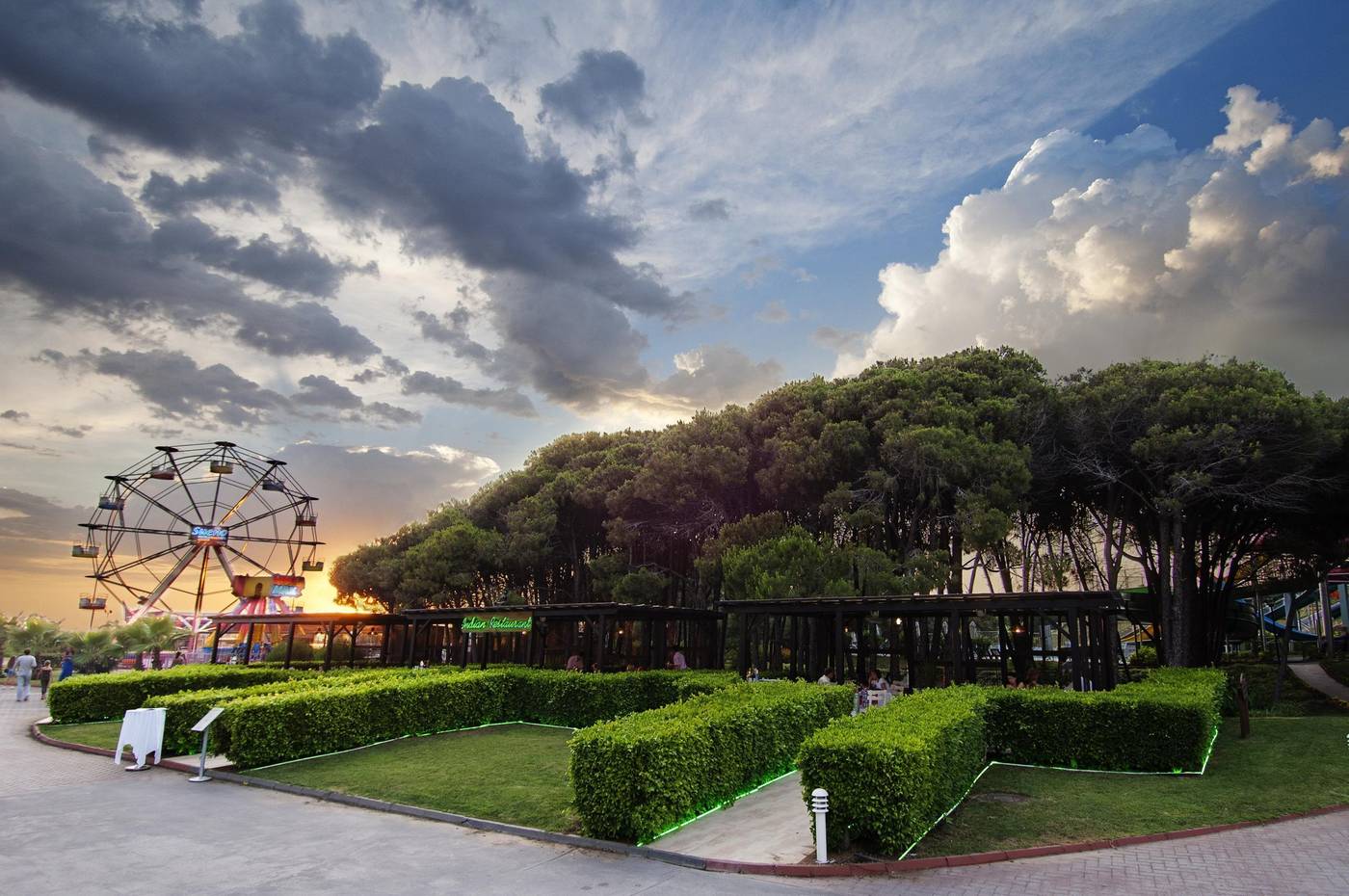 Sueno-Hotels-Beach-Side-General-view-24