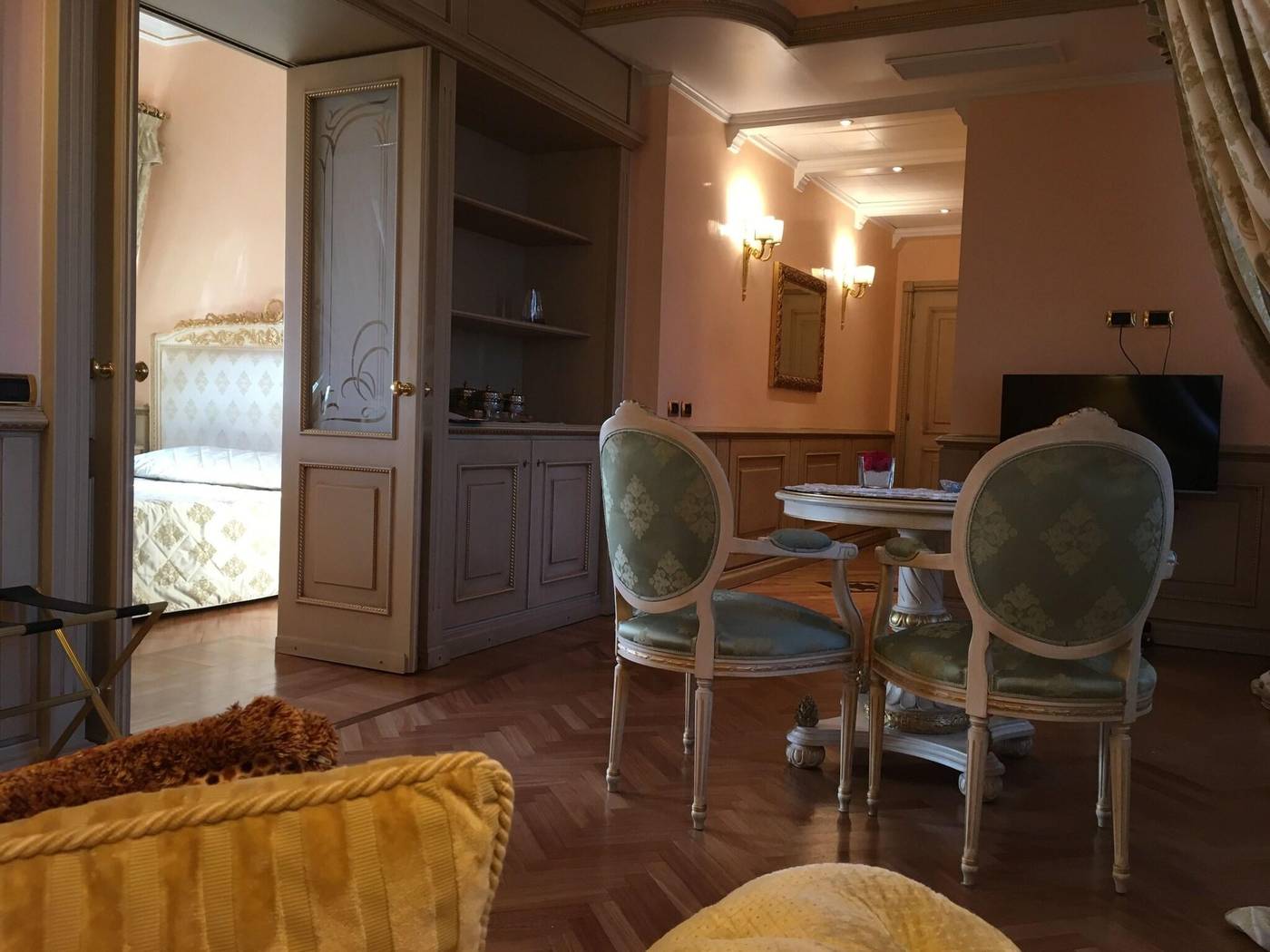 Andreola-Central-Hotel-Room-11