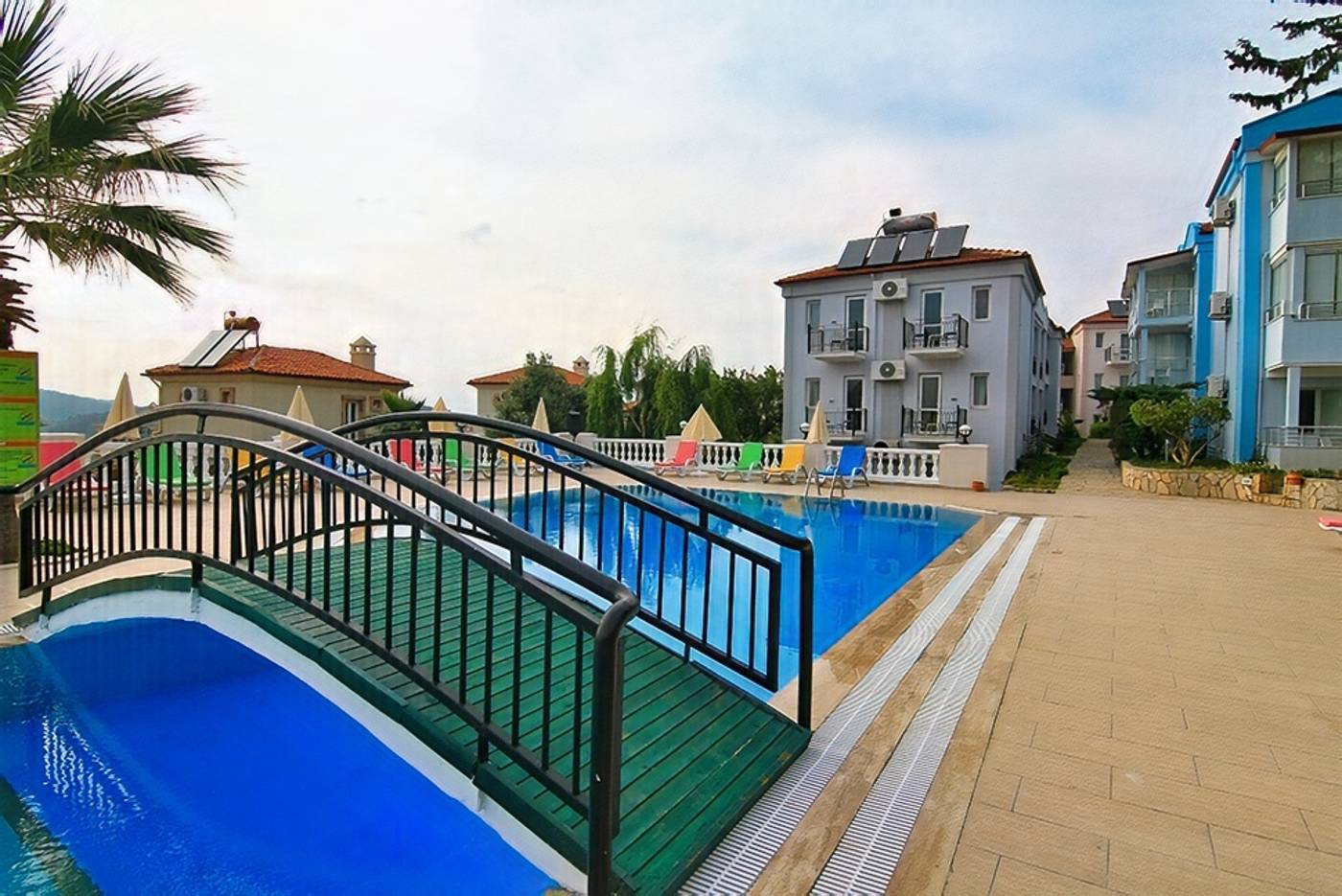 Daisy-Garden-Resort-Hotel-Pool-2