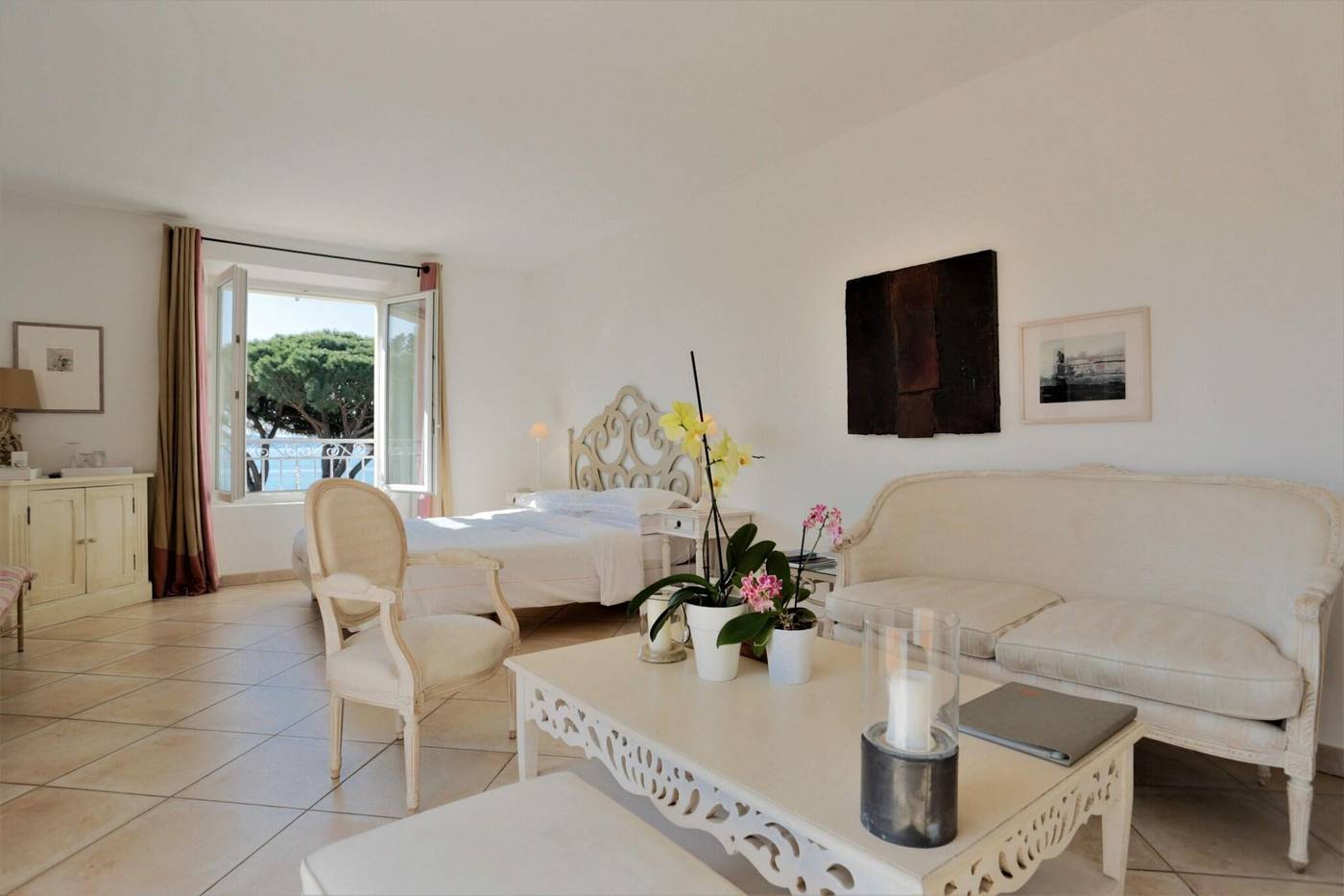 Hotel-Villa-Les-Rosiers-Room-16