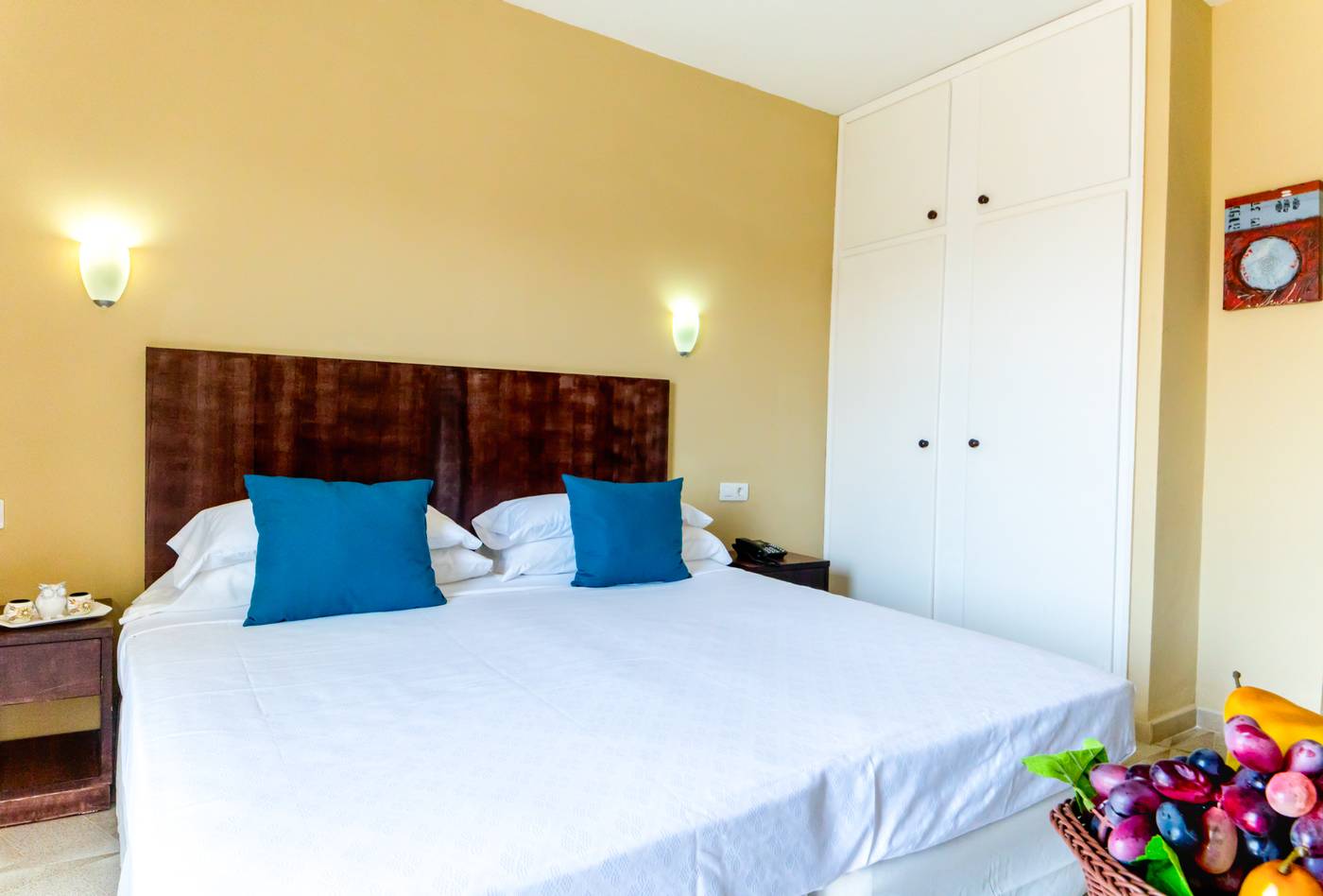 Hotel-Aeropuerto-Sur-Room-9