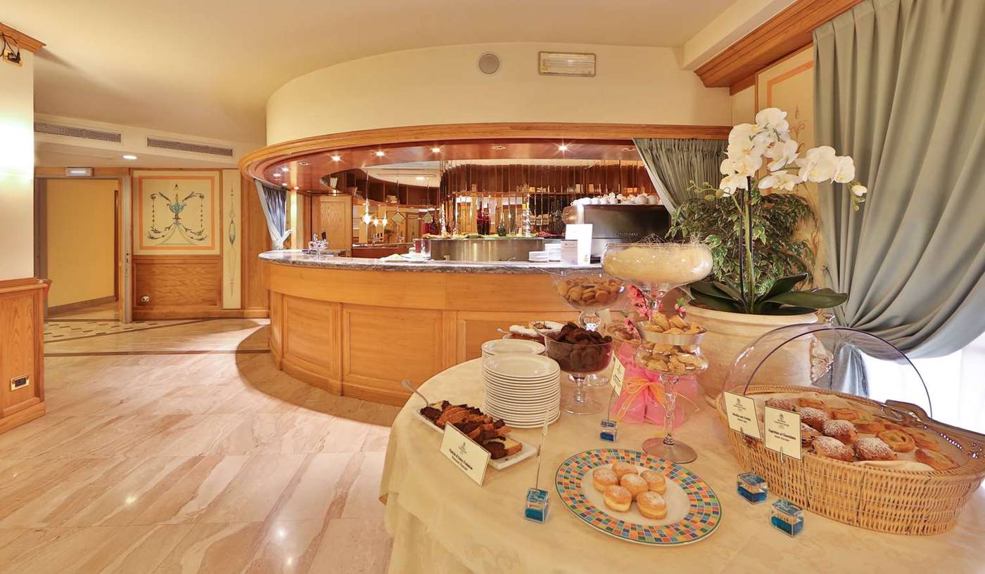 Best-Western-Grand-Htl-Guinigi-Restaurant-43