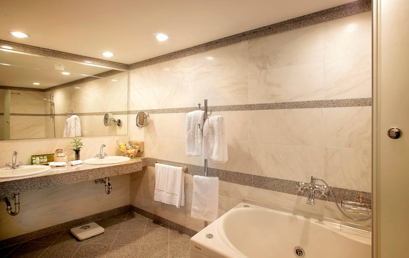 Theophano-Imperial-Palace-Room-42