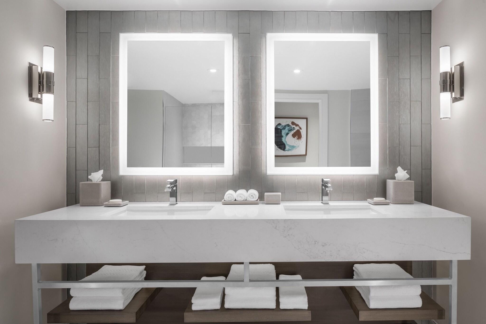 The-Royal-at-Atlantis-Room-38