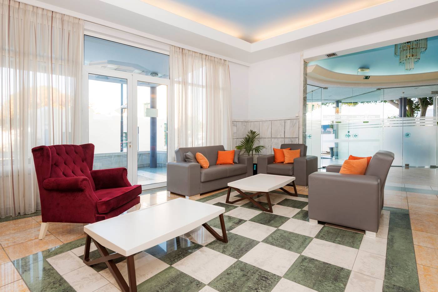 Kosta-Palace-Lobby-51