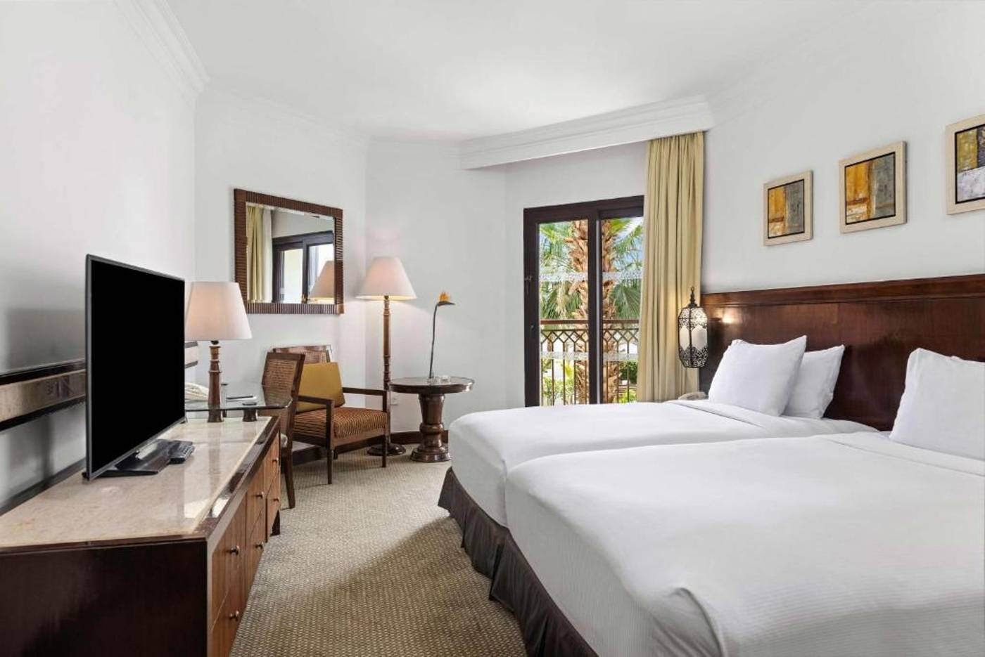 Hilton Luxor Resort & Spa