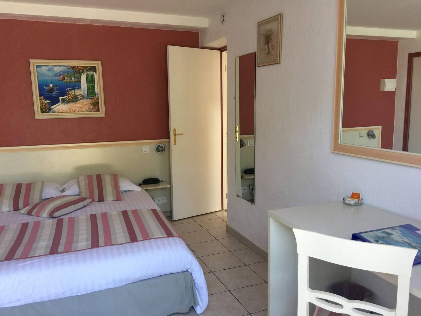 Citotel-La-Nartelle-Room-27