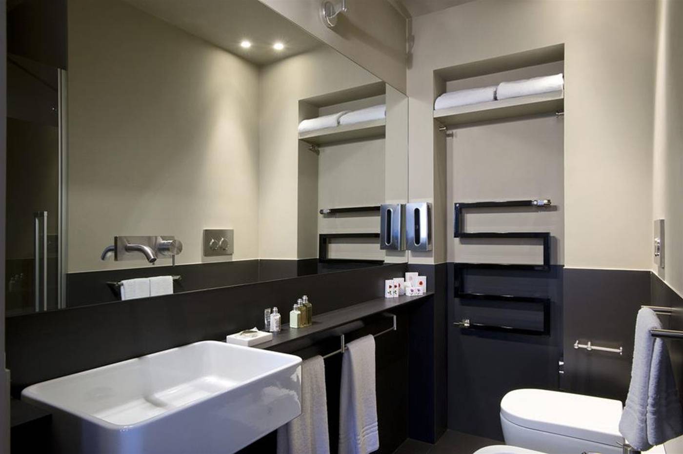 Crossing-Condotti-General-view-47